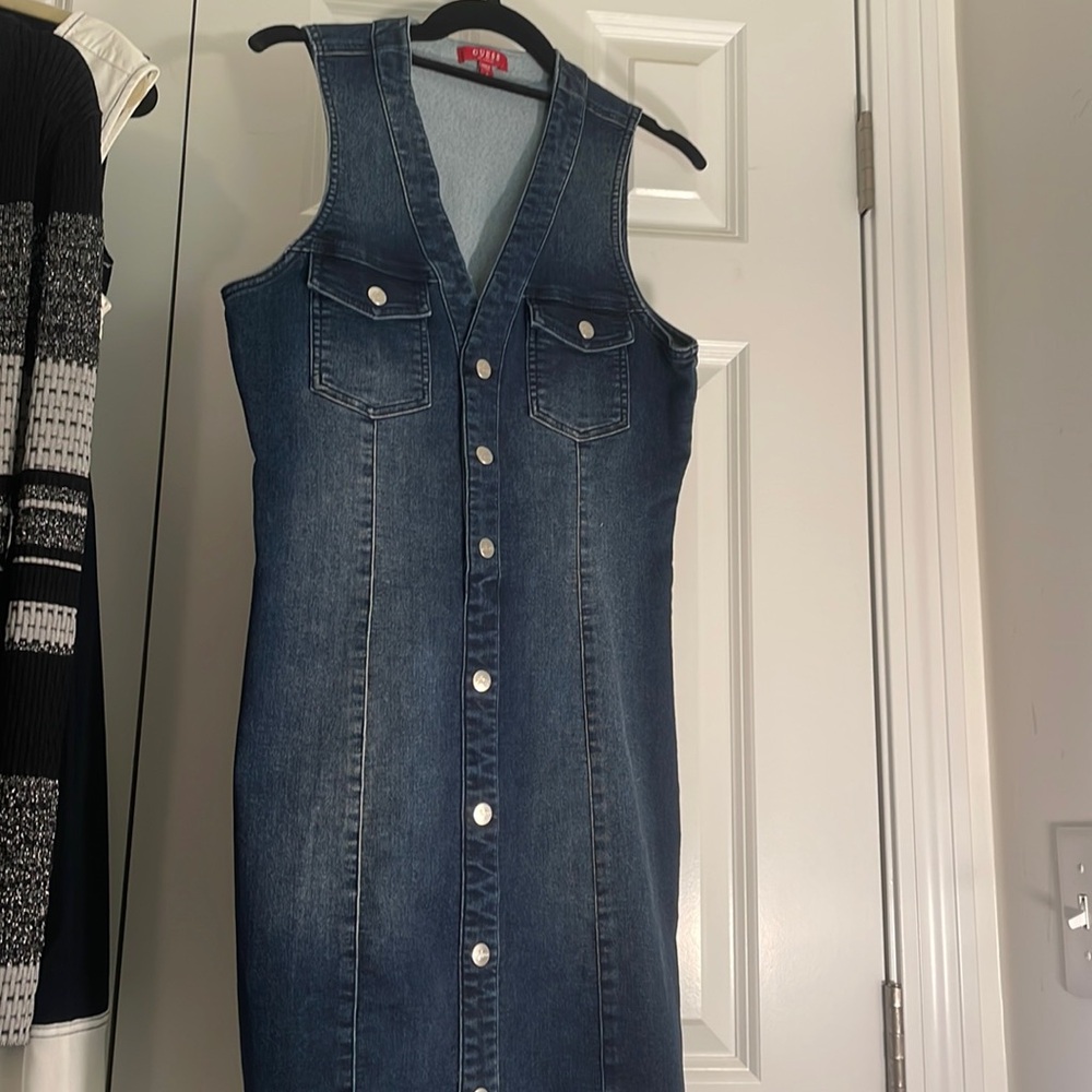 Guess never worn Jean dress . Size small